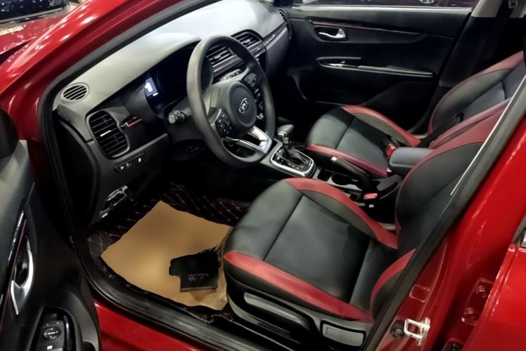 Used Kia KX Cross 2017 1.4L AT GLS Driver Seat