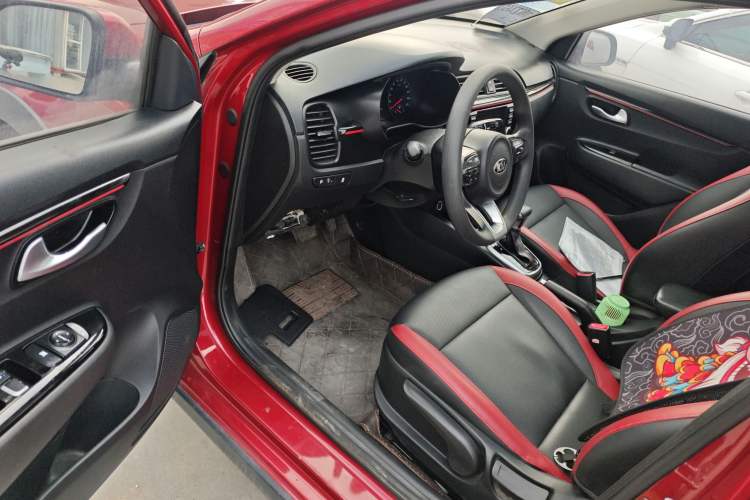 Used Kia KX Cross 2017 1.4L AT GLS Driver Seat