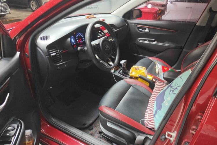 Used Kia KX Cross 2017 1.4L AT GLS Driver Seat