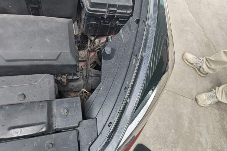 Used Kia KX Cross 2017 1.4L AT GLS Engine Bay Left