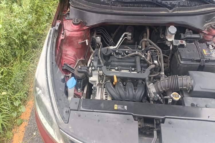 Used Kia KX Cross 2017 1.4L AT GLS Engine Bay Right