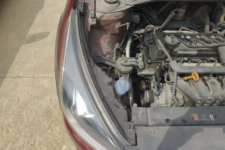 Used Kia KX Cross 2017 1.4L AT GLS Engine Bay Right