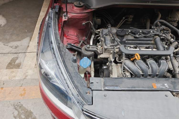 Used Kia KX Cross 2017 1.4L AT GLS Engine Bay Right