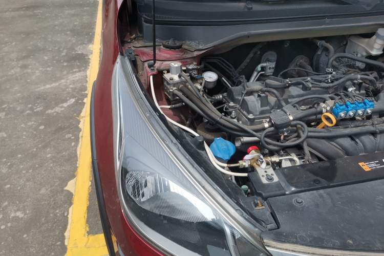Used Kia KX Cross 2017 1.4L AT GLS Engine Bay Right