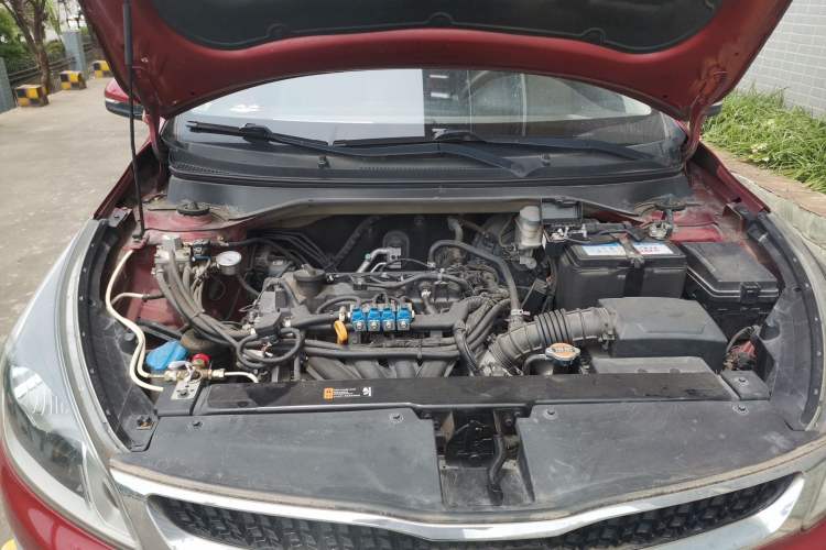 Used Kia KX Cross 2017 1.4L AT GLS Engine Bay