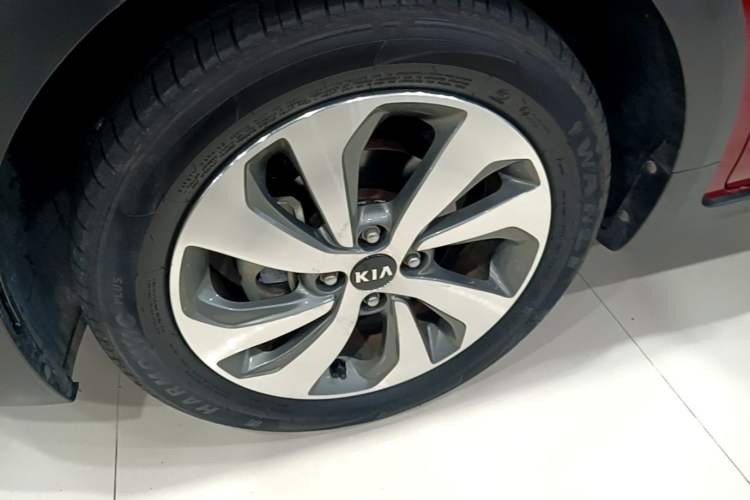 Used Kia KX Cross 2017 1.4L AT GLS Exterior 4