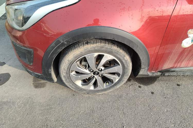 Used Kia KX Cross 2017 1.4L AT GLS Exterior 4