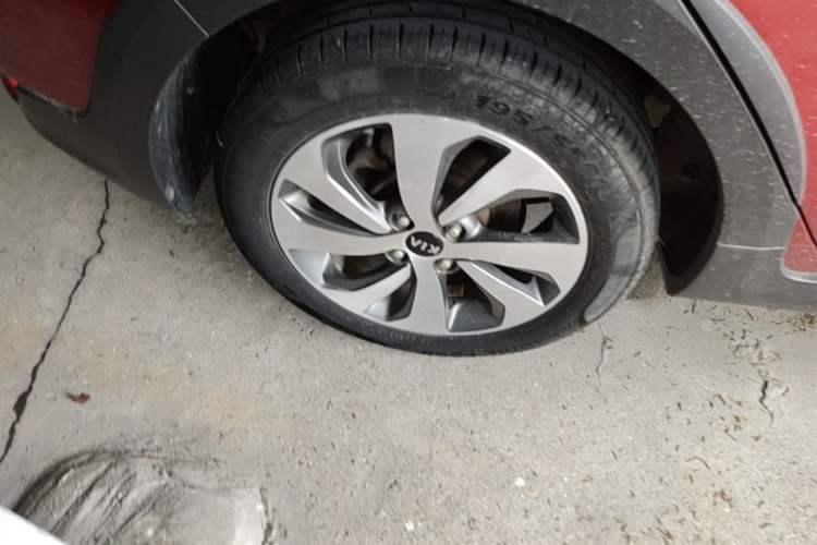 Used Kia KX Cross 2017 1.4L AT GLS Exterior 5