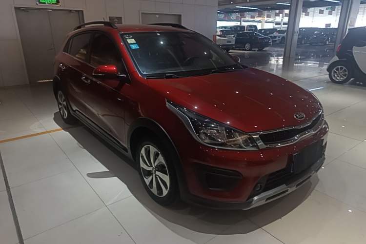 Used Kia KX Cross 2017 1.4L AT GLS Front Right 45 Deg
