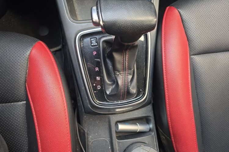 Used Kia KX Cross 2017 1.4L AT GLS Gear Lever