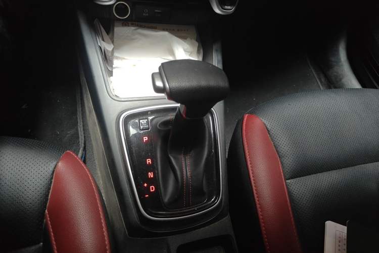 Used Kia KX Cross 2017 1.4L AT GLS Gear Lever
