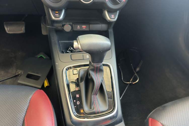 Used Kia KX Cross 2017 1.4L AT GLS Gear Lever