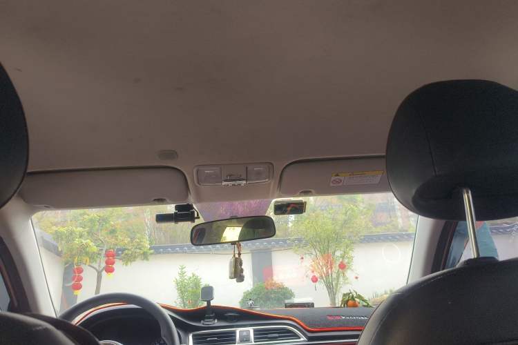 Used Kia KX Cross 2017 1.4L AT GLS Headliner