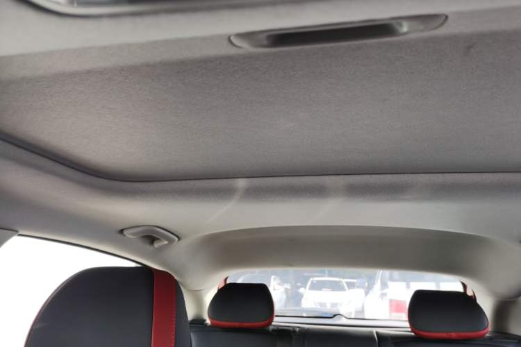 Used Kia KX Cross 2017 1.4L AT GLS Headliner