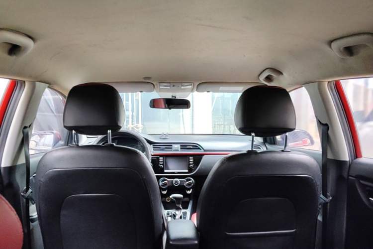 Used Kia KX Cross 2017 1.4L AT GLS Headliner