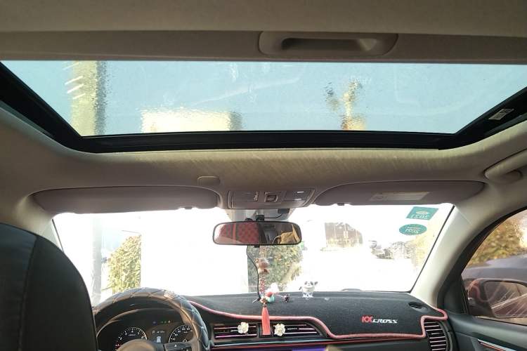 Used Kia KX Cross 2017 1.4L AT GLS Headliner