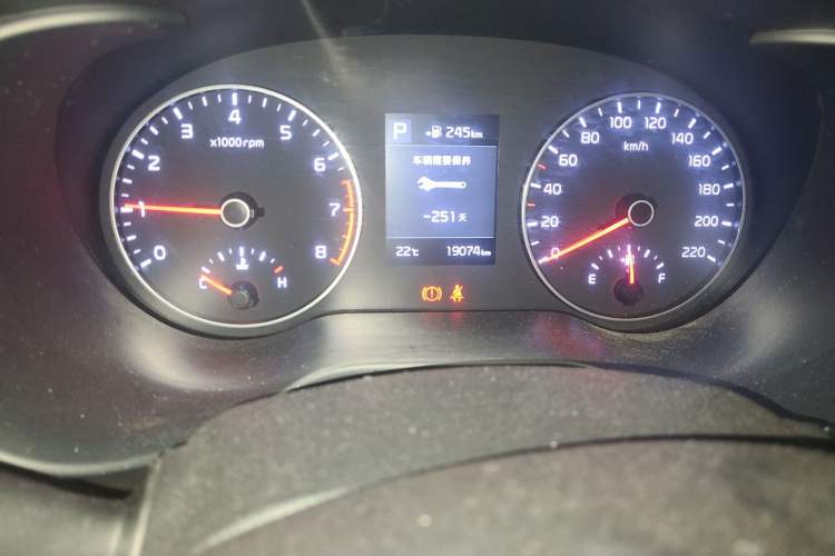 Used Kia KX Cross 2017 1.4L AT GLS Instrument Cluster