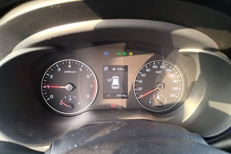 Used Kia KX Cross 2017 1.4L AT GLS Instrument Cluster