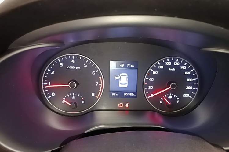 Used Kia KX Cross 2017 1.4L AT GLS Instrument Cluster