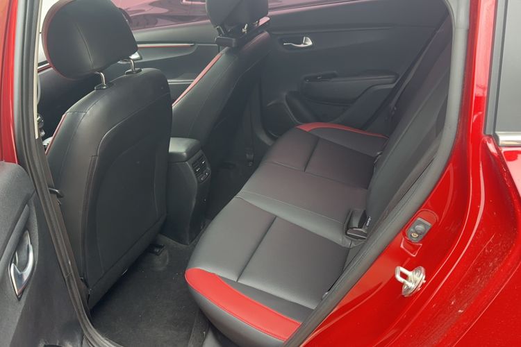 Used Kia KX Cross 2017 1.4L AT GLS Interior 1