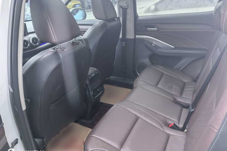 Used Kia KX Cross 2017 1.4L AT GLS Interior 3