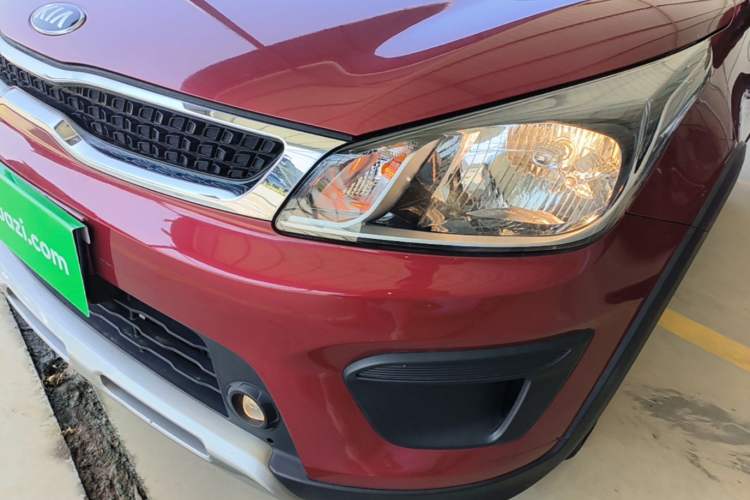 Used Kia KX Cross 2017 1.4L AT GLS Left Front Headlight