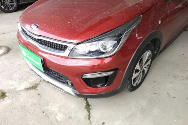 Used Kia KX Cross 2017 1.4L AT GLS Left Front Headlight