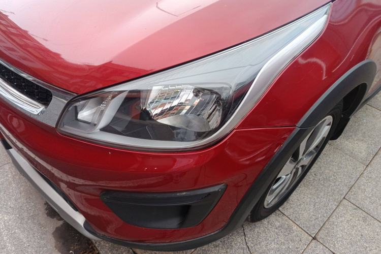 Used Kia KX Cross 2017 1.4L AT GLS Left Front Headlight