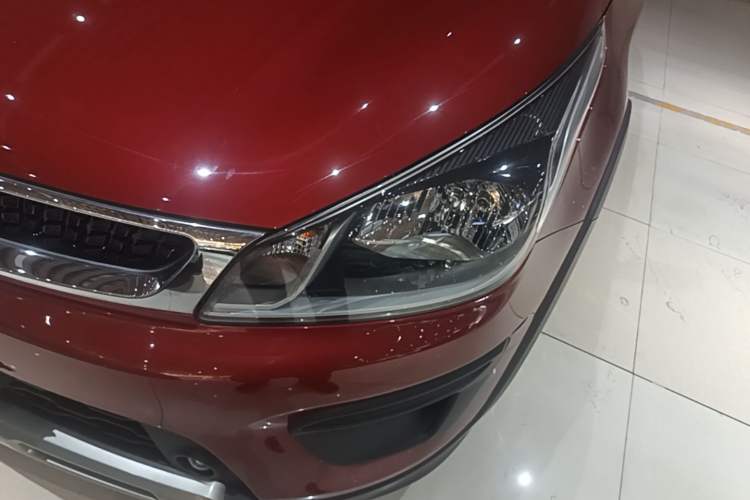 Used Kia KX Cross 2017 1.4L AT GLS Left Front Headlight