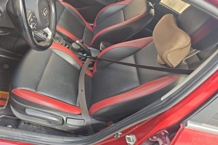 Used Kia KX Cross 2017 1.4L AT GLS Left Front Seat