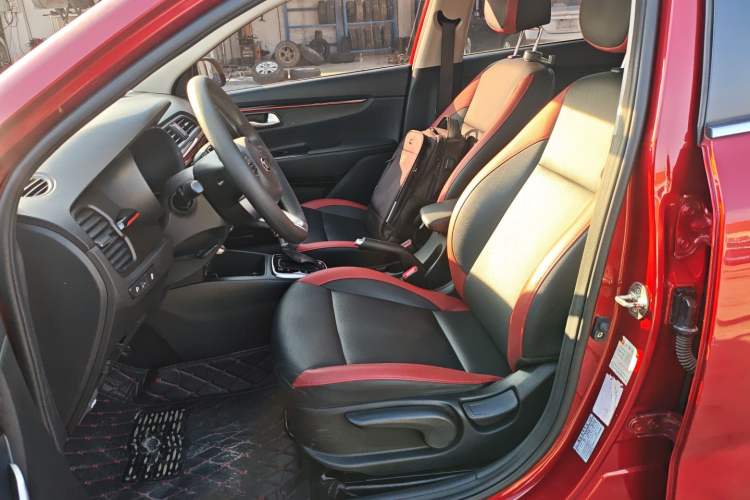 Used Kia KX Cross 2017 1.4L AT GLS Left Front Seat