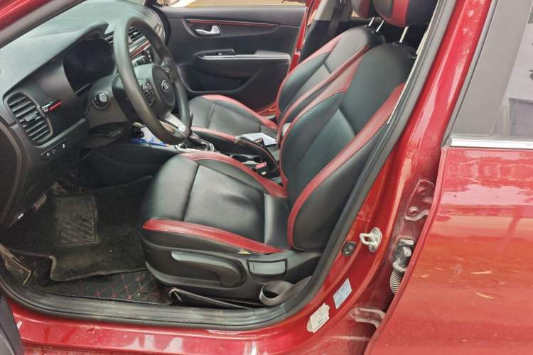Used Kia KX Cross 2017 1.4L AT GLS Left Front Seat