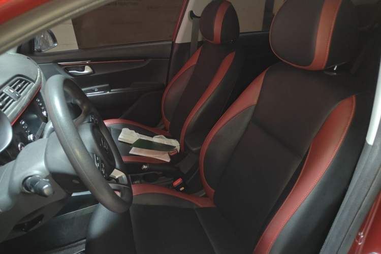 Used Kia KX Cross 2017 1.4L AT GLS Left Front Seat