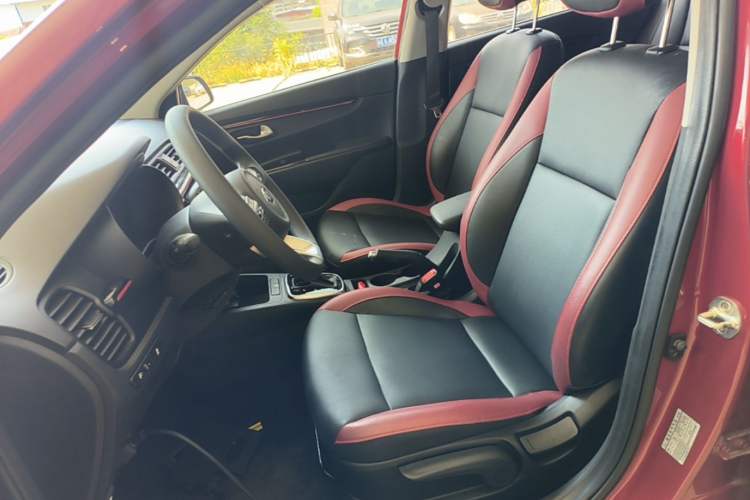 Used Kia KX Cross 2017 1.4L AT GLS Left Front Seat