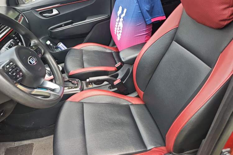 Used Kia KX Cross 2017 1.4L AT GLS Left Front Seat