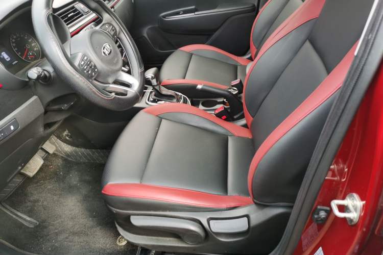 Used Kia KX Cross 2017 1.4L AT GLS Left Front Seat