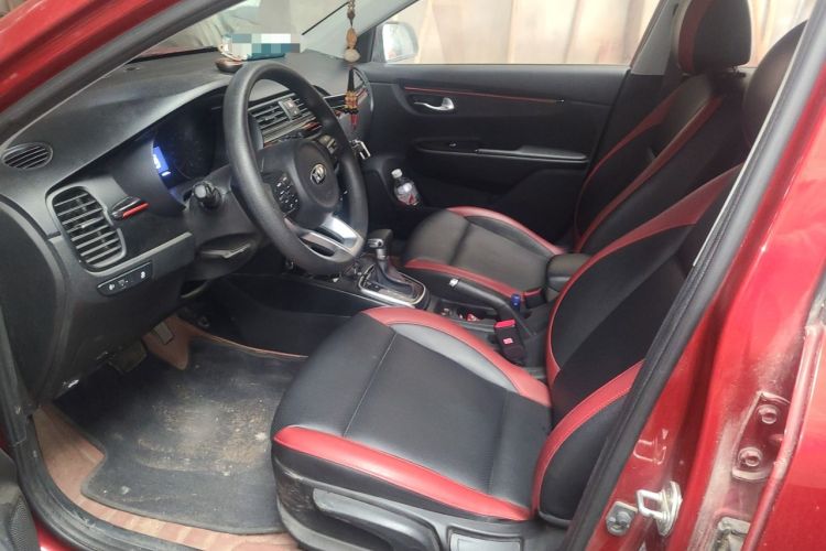Used Kia KX Cross 2017 1.4L AT GLS Left Front Seat