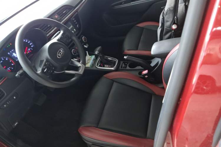 Used Kia KX Cross 2017 1.4L AT GLS Left Front Seat