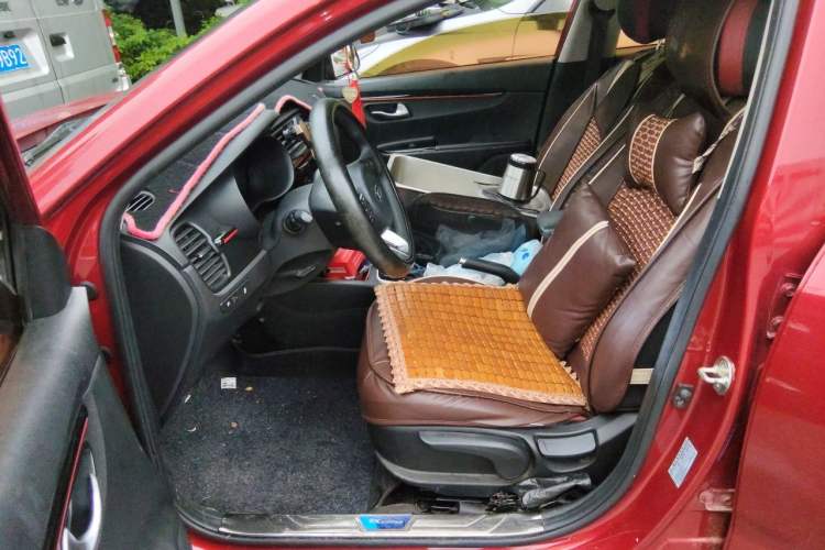 Used Kia KX Cross 2017 1.4L AT GLS Left Front Seat