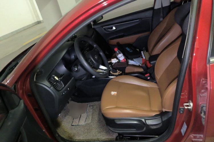 Used Kia KX Cross 2017 1.4L AT GLS Left Front Seat