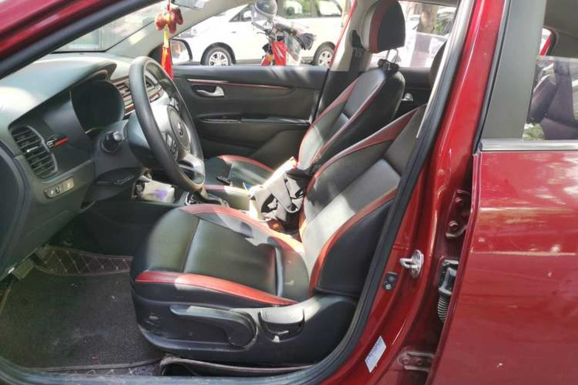 Used Kia KX Cross 2017 1.4L AT GLS Left Front Seat