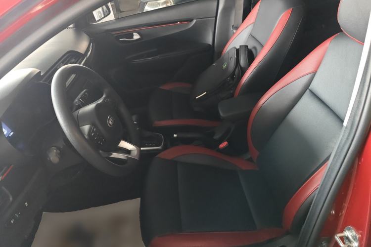 Used Kia KX Cross 2017 1.4L AT GLS Left Front Seat