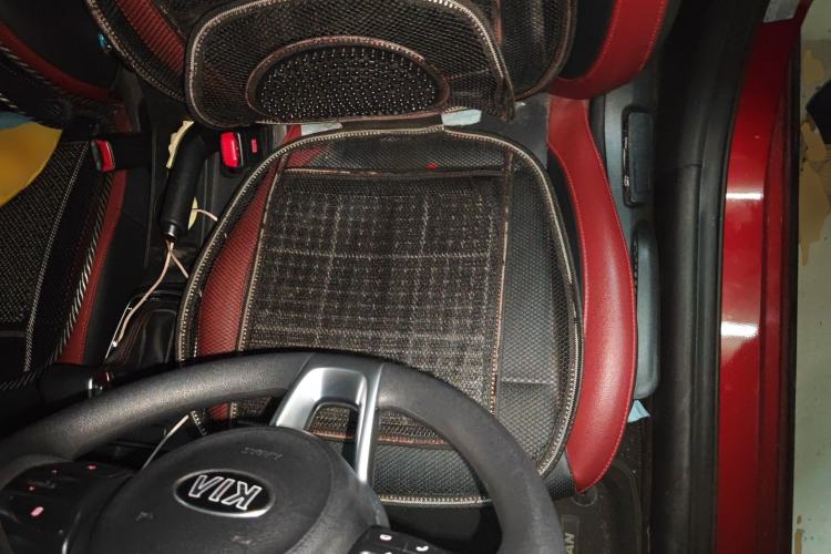 Used Kia KX Cross 2017 1.4L AT GLS Left Front Seat