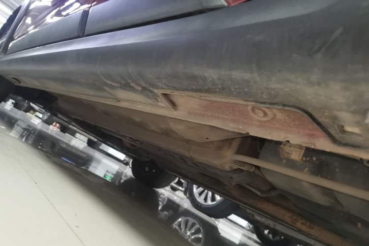 Used Kia KX Cross 2017 1.4L AT GLS Left Side Sill