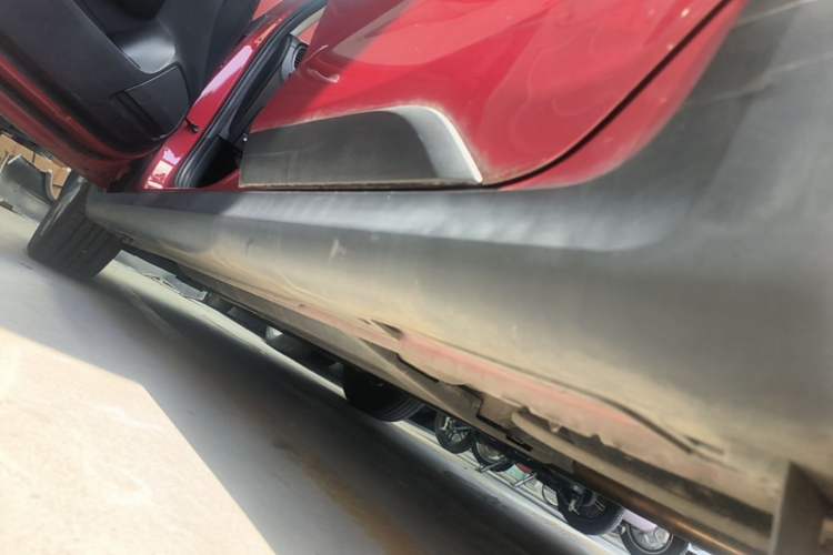 Used Kia KX Cross 2017 1.4L AT GLS Left Side Sill
