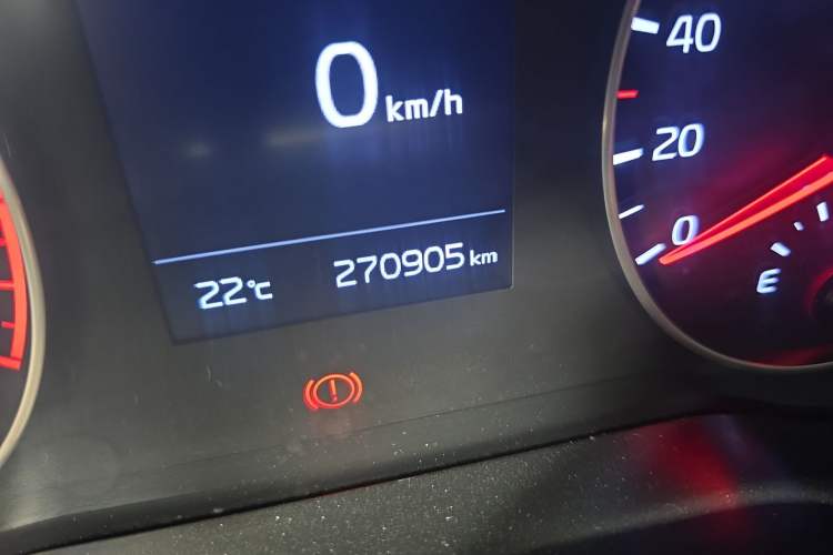 Used Kia KX Cross 2017 1.4L AT GLS Odometer Close Up
