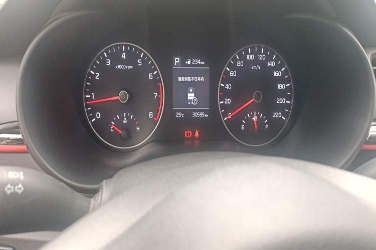 Used Kia KX Cross 2017 1.4L AT GLS Odometer Close Up