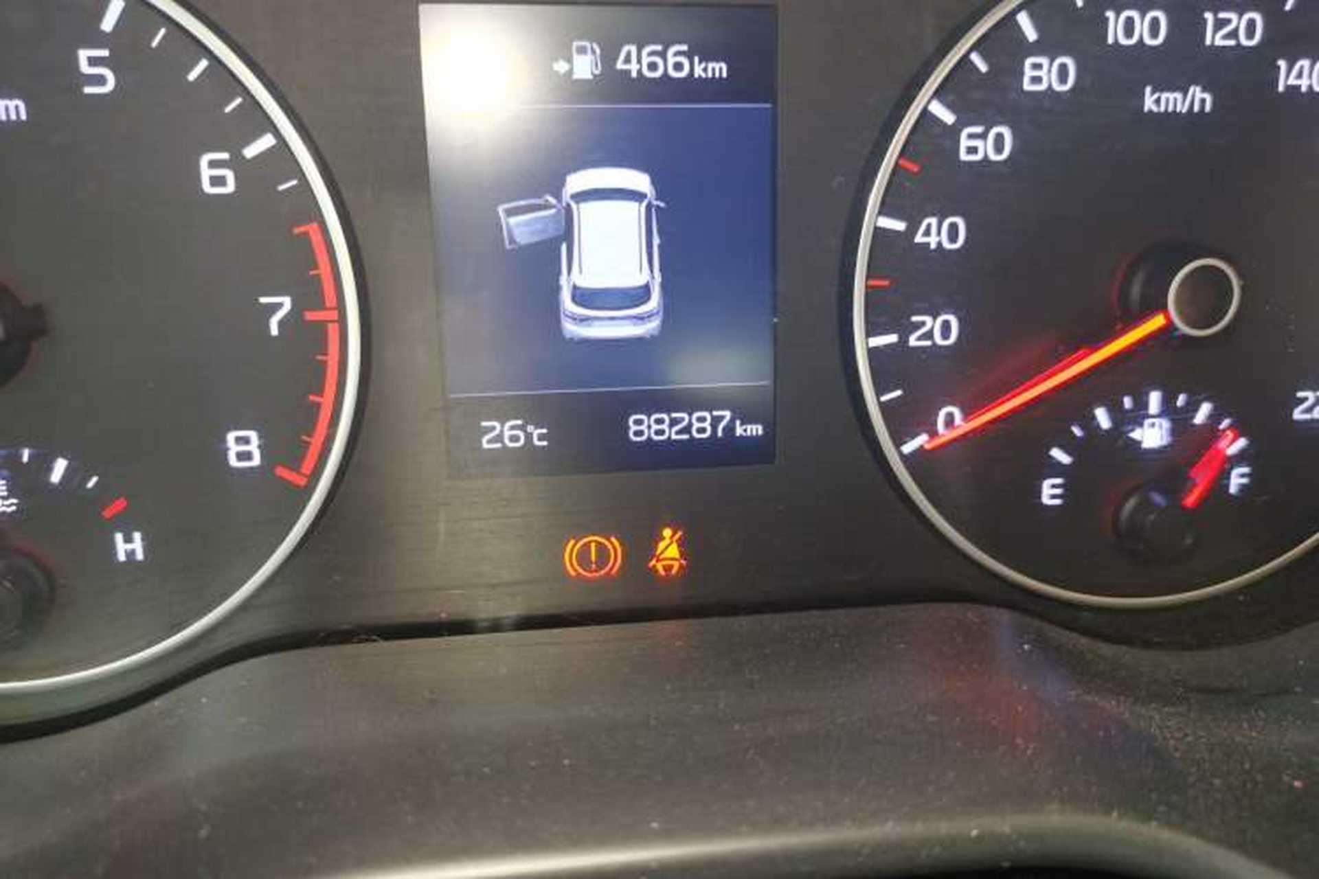 Used Kia KX Cross 2017 1.4L AT GLS Odometer Close Up