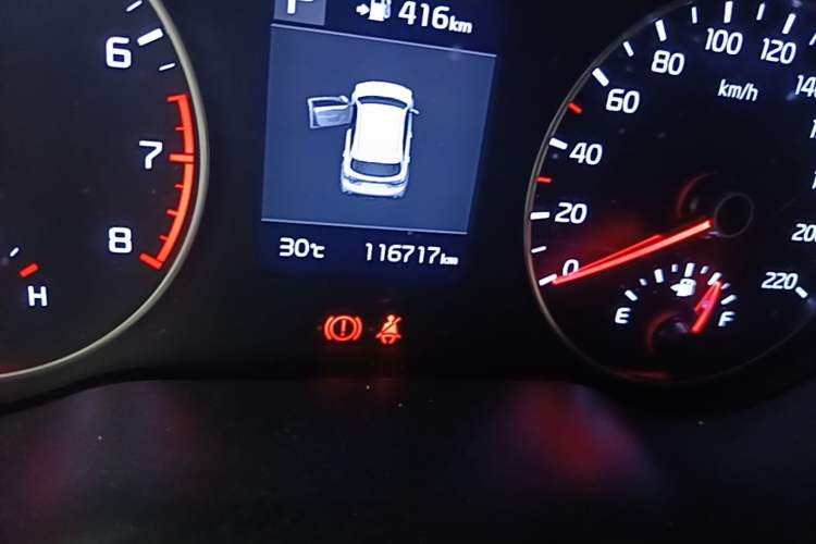 Used Kia KX Cross 2017 1.4L AT GLS Odometer Close Up