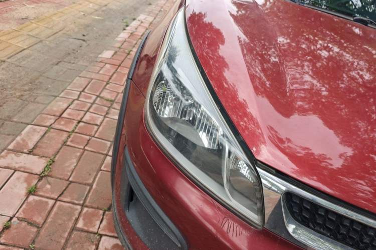 Used Kia KX Cross 2017 1.4L AT GLS Right Front Headlight